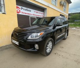 Lexus LX